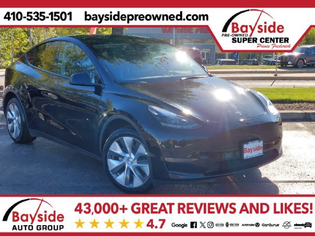 Used 2024 Tesla Model Y Long Range AWD/4WD image 1