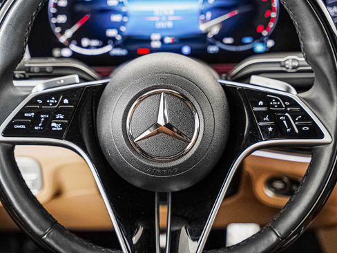 Certified 2024 Mercedes-Benz GLS 450 4MATIC image 16