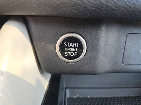 Used 2022 Nissan Rogue SL image 30