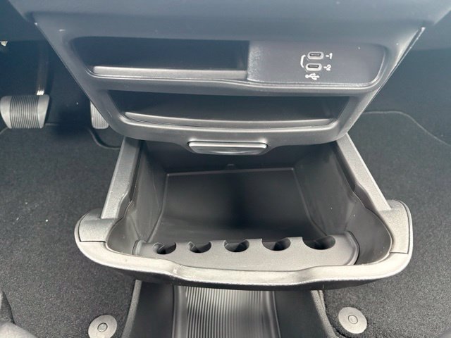New 2027 Chrysler Pacifica Select AWD/4WD image 30