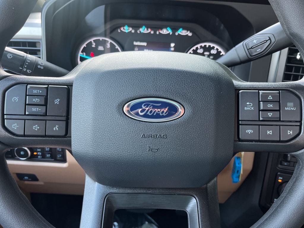 Used 2025 Ford F250 XLT AWD/4WD image 15