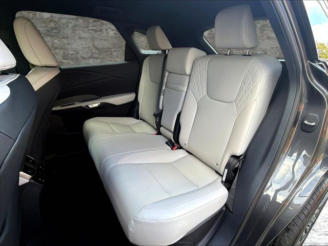 Used 2026 Lexus RX 350h w/ Kick Snesor w/ Tow Package AWD/4WD image 24