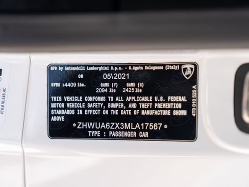 Used 2021 Lamborghini Huracan STO RWD image 64