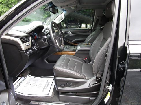 Used 2020 GMC Yukon Denali w/ Denali Ultimate Package RWD image 21