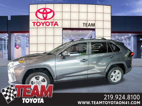 Used 2021 Toyota RAV4 XLE FWD image 1