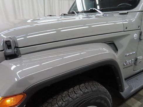 Used 2022 Jeep Wrangler Unlimited Sahara w/ LED Lighting Group image 38