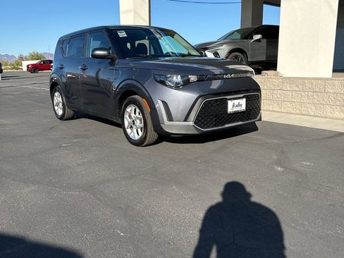 Used 2023 Kia Soul LX w/ Option Group 015 image 1