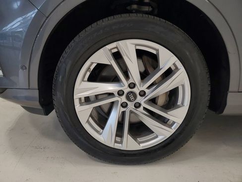 Used 2023 Audi Q7 2.0T Premium Plus w/ Premium Plus Package AWD/4WD image 8
