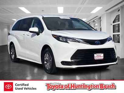 Certified 2025 Toyota Sienna LE