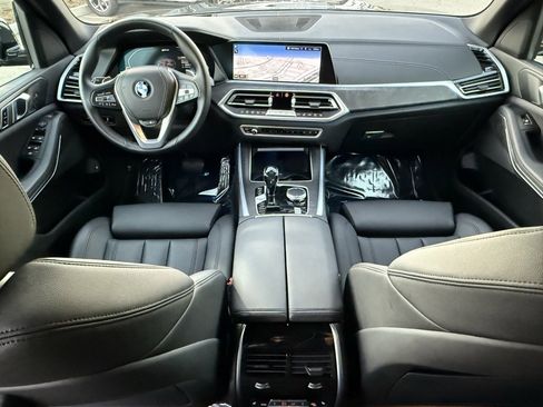 Certified 2022 BMW X5 xDrive45e w/ Climate Comfort Package image 31
