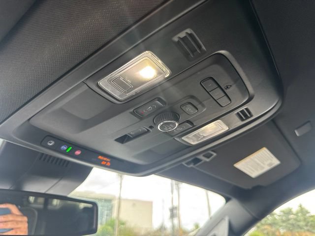 Used 2023 Chevrolet Tahoe Premier AWD/4WD image 24