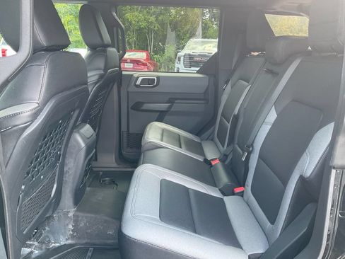 Used 2024 Ford Bronco Black Diamond AWD/4WD image 14