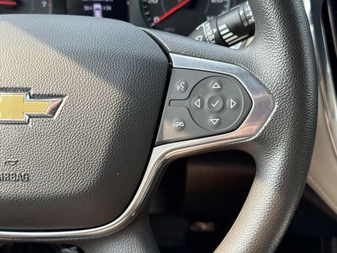 Used 2023 Chevrolet Traverse LS w/ Safety Package AWD/4WD image 9