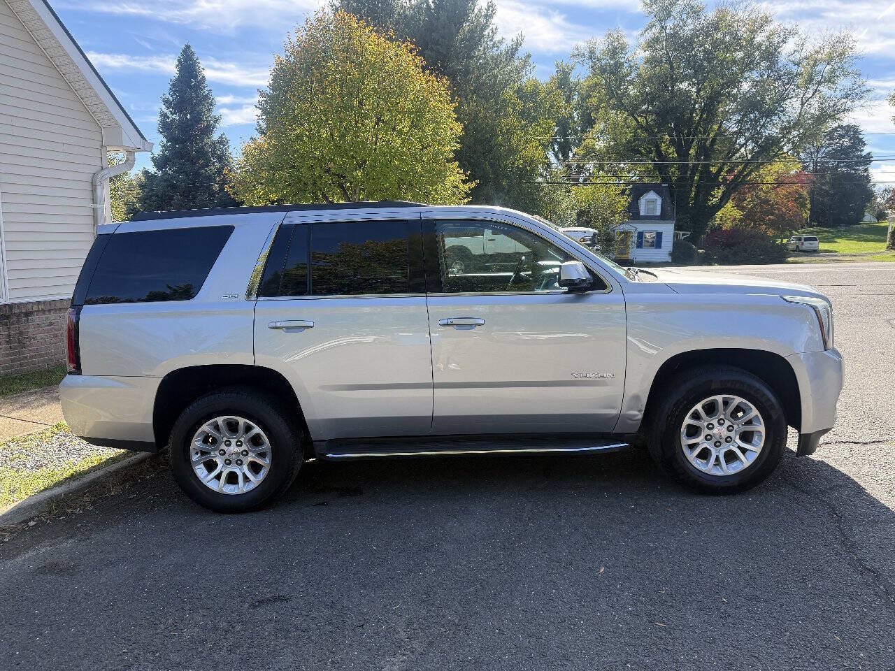 Used 2015 GMC Yukon SLT AWD/4WD image 6