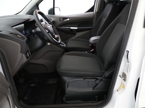 Used 2021 Ford Transit Connect XLT image 3