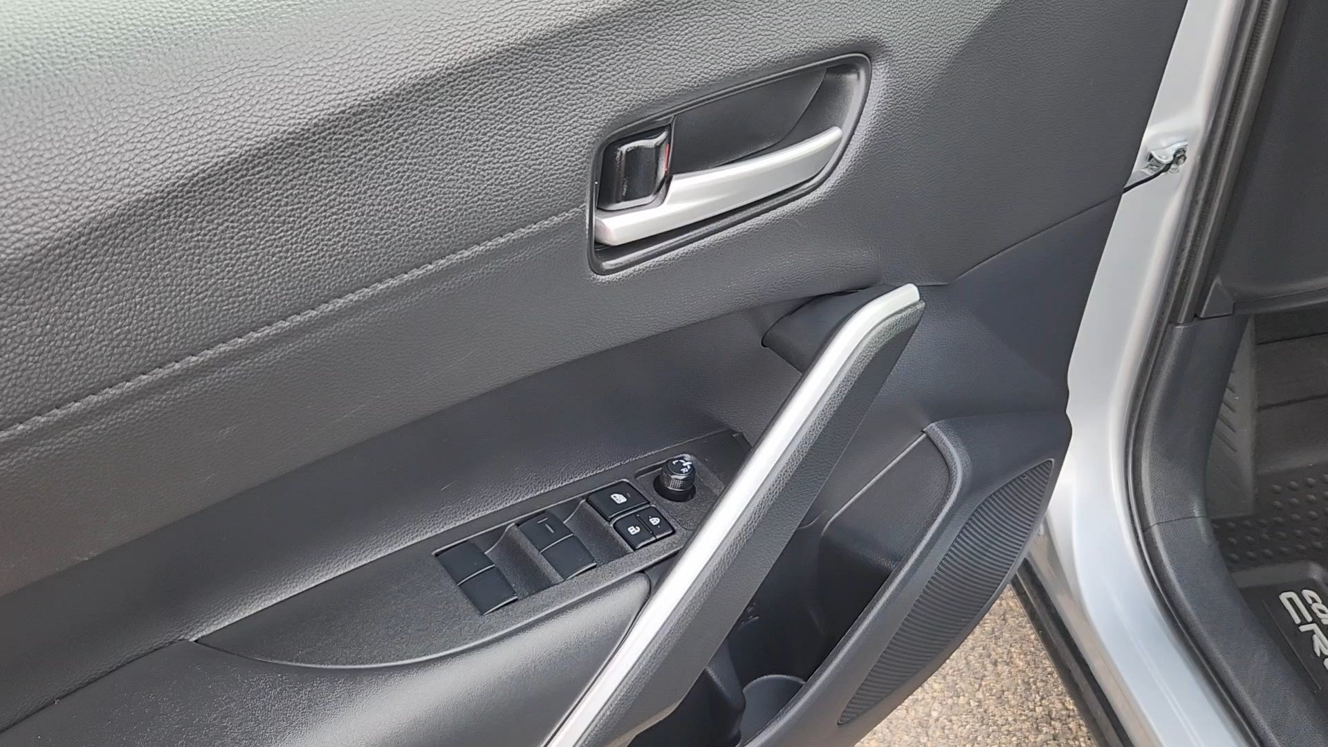 Certified 2026 Toyota Corolla Cross XLE AWD/4WD image 7