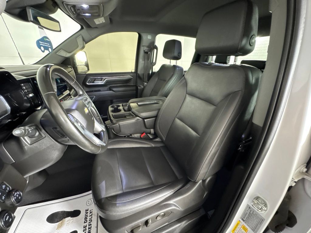 Certified 2024 Chevrolet Silverado 2500 LTZ AWD/4WD image 28