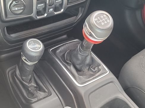 Used 2020 Jeep Gladiator Sport w/ Quick Order Package 23S AWD/4WD image 25