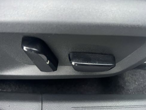 Used 2023 Nissan Rogue SL w/ SL Premium Package image 7