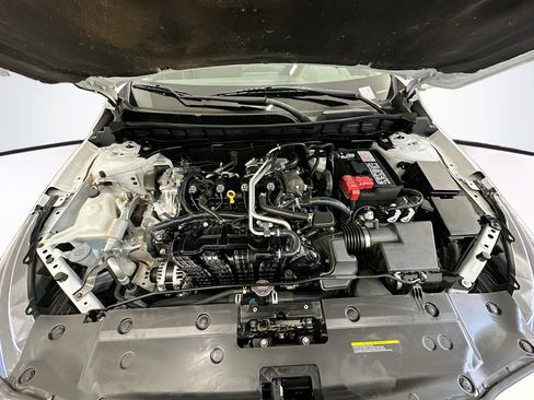 Used 2024 Nissan Altima 2.5 SV image 33