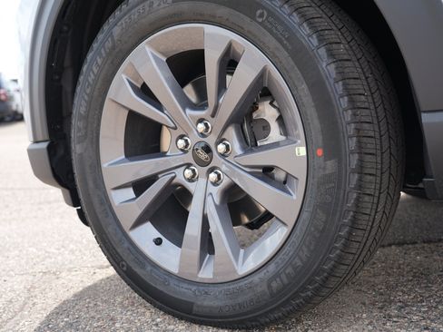New 2026 Ford Explorer Active w/ Active Comfort Package AWD/4WD image 13