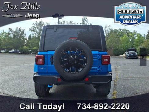 Used 2022 Jeep Wrangler Unlimited Sahara image 7
