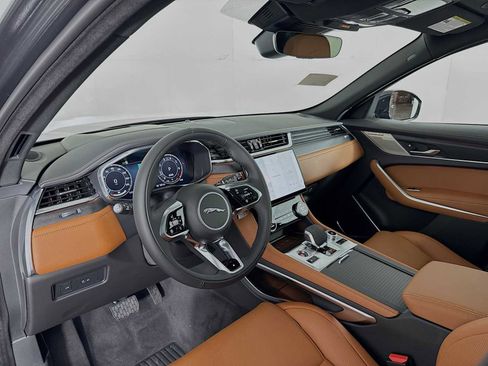 New 2026 Jaguar F-PACE R-Dynamic S image 9