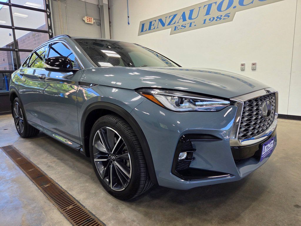 Used 2024 INFINITI QX55 Luxe w/ Cargo Package AWD/4WD image 2