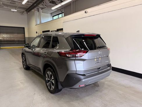 Used 2023 Nissan Rogue SV w/ SV Premium B Package AWD/4WD image 3