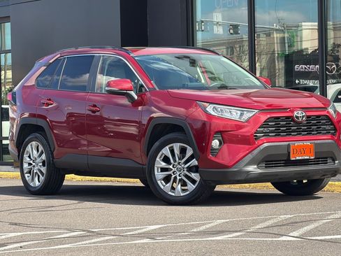 Used 2019 Toyota RAV4 XLE Premium w/ Advanced Technology Package AWD/4WD image 2