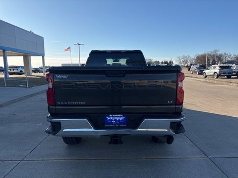 Used 2022 Chevrolet Silverado 3500 LT w/ Convenience Package image 7