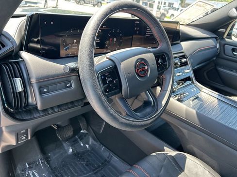 Certified 2025 Nissan Armada PRO-4X AWD/4WD image 23