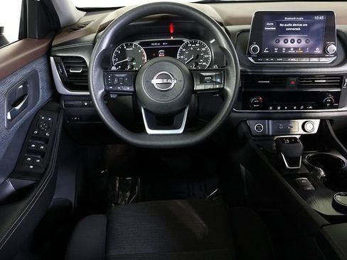 Used 2023 Nissan Rogue SV AWD/4WD image 3