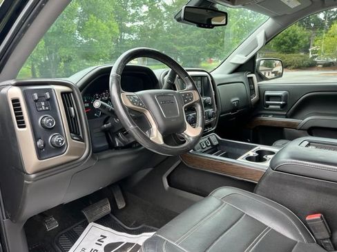 Used 2017 GMC Sierra 1500 Denali w/ Denali Ultimate Package AWD/4WD image 11