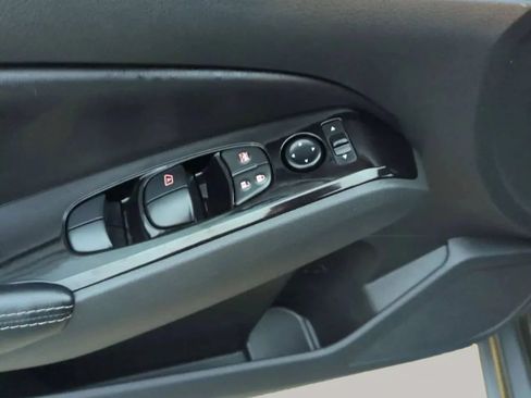 Used 2023 Nissan Altima 2.5 SV FWD image 13