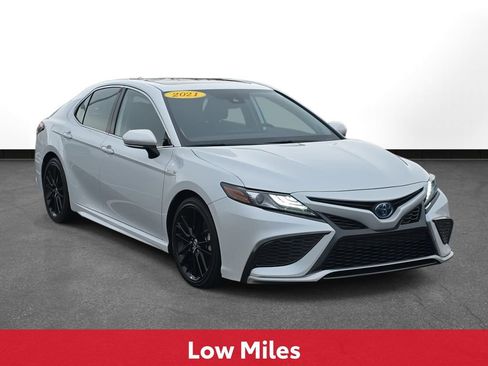 Certified 2021 Toyota Camry XSE w/ Navigation Upgrade Package image 4