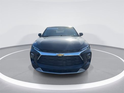 Used 2023 Chevrolet Blazer LT w/ Convenience Package image 3