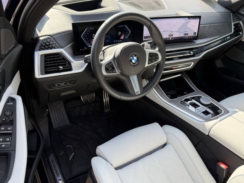 Used 2025 BMW X5 sDrive40i w/ M Sport Package image 14