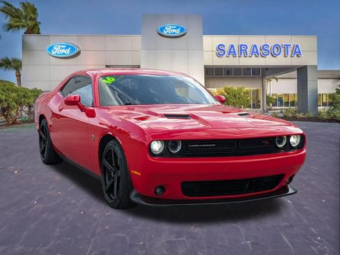 Used 2016 Dodge Challenger R/T Scat Pack w/ Leather Interior Group RWD image 1