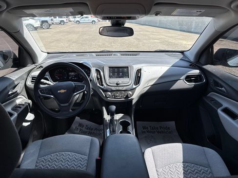 Used 2023 Chevrolet Equinox LS FWD image 16