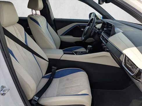 Certified 2025 Acura ADX A-Spec image 17