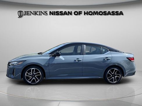 Certified 2025 Nissan Sentra SR w/ SR Premium Package image 13