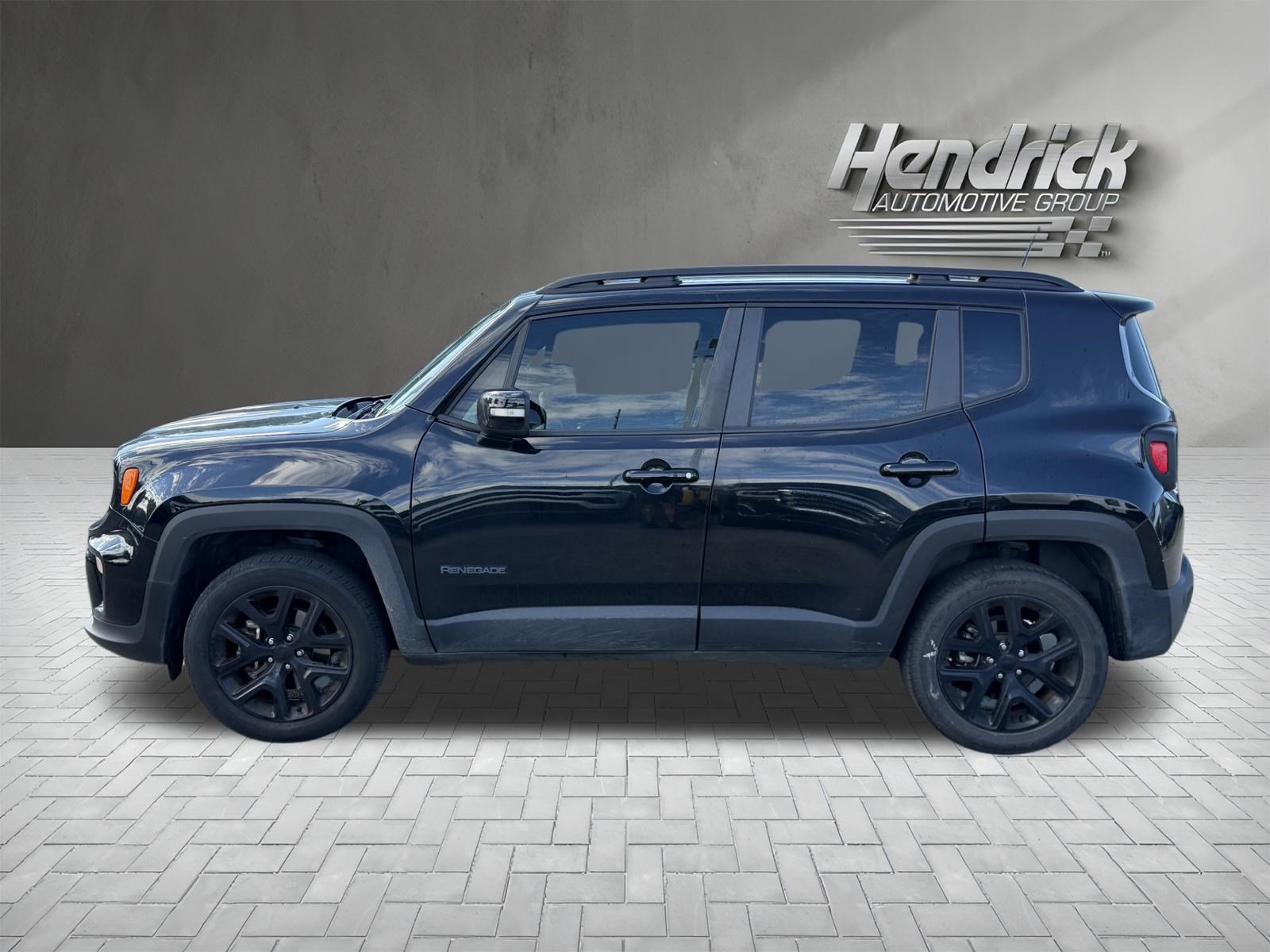 Used 2022 Jeep Renegade Altitude AWD/4WD image 5