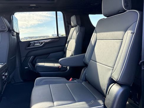 New 2026 GMC Yukon XL Elevation image 31