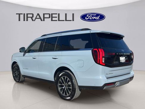 Certified 2025 Ford Expedition Platinum image 1