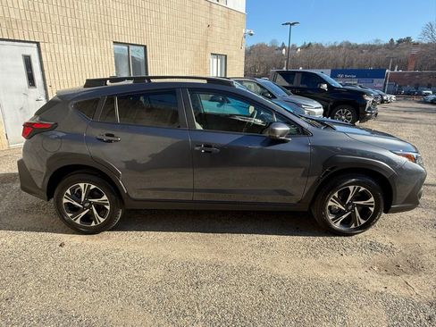 Used 2024 Subaru Crosstrek 2.0i Premium image 7