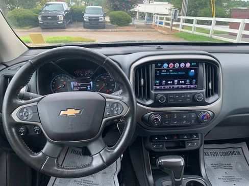 Used 2017 Chevrolet Colorado Z71 AWD/4WD image 14