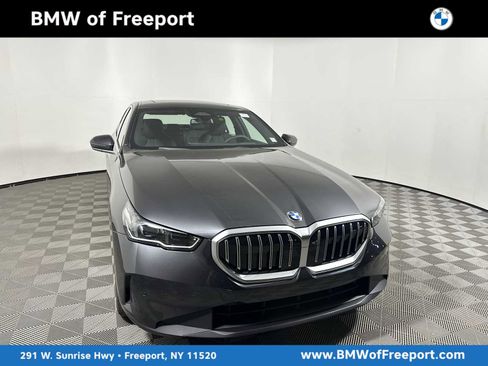 New 2026 BMW 530i xDrive w/ Premium Package image 1