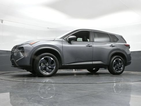 Used 2025 Nissan Rogue SV AWD/4WD image 45