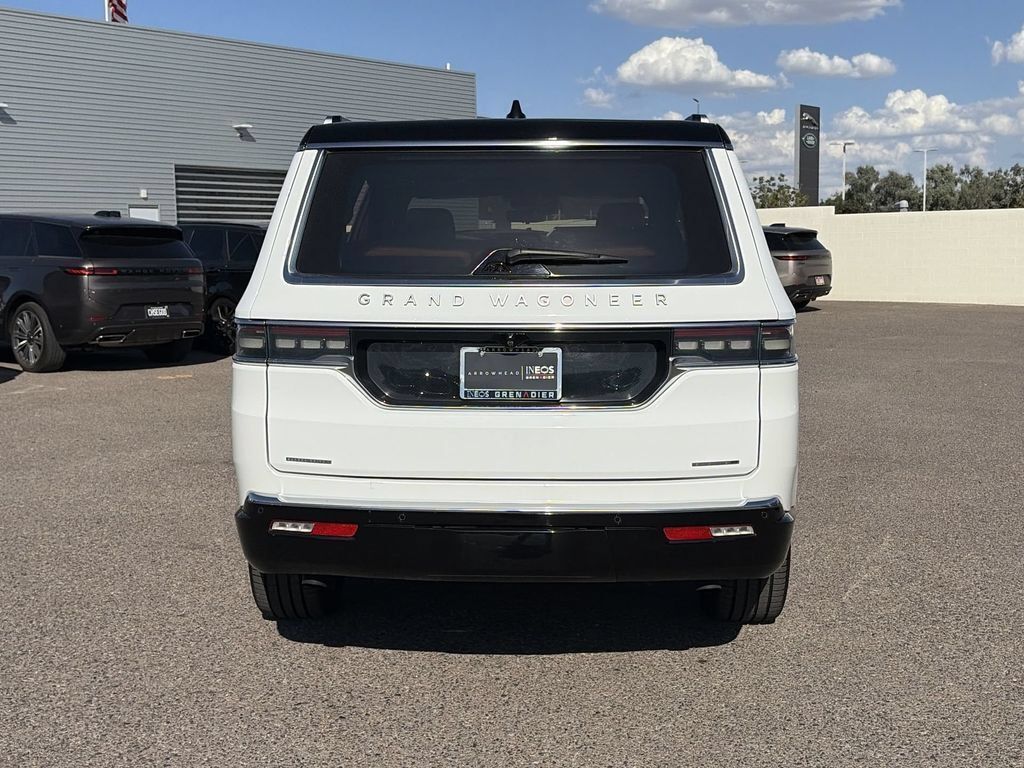 Used 2023 Jeep Grand Wagoneer Series III AWD/4WD image 8